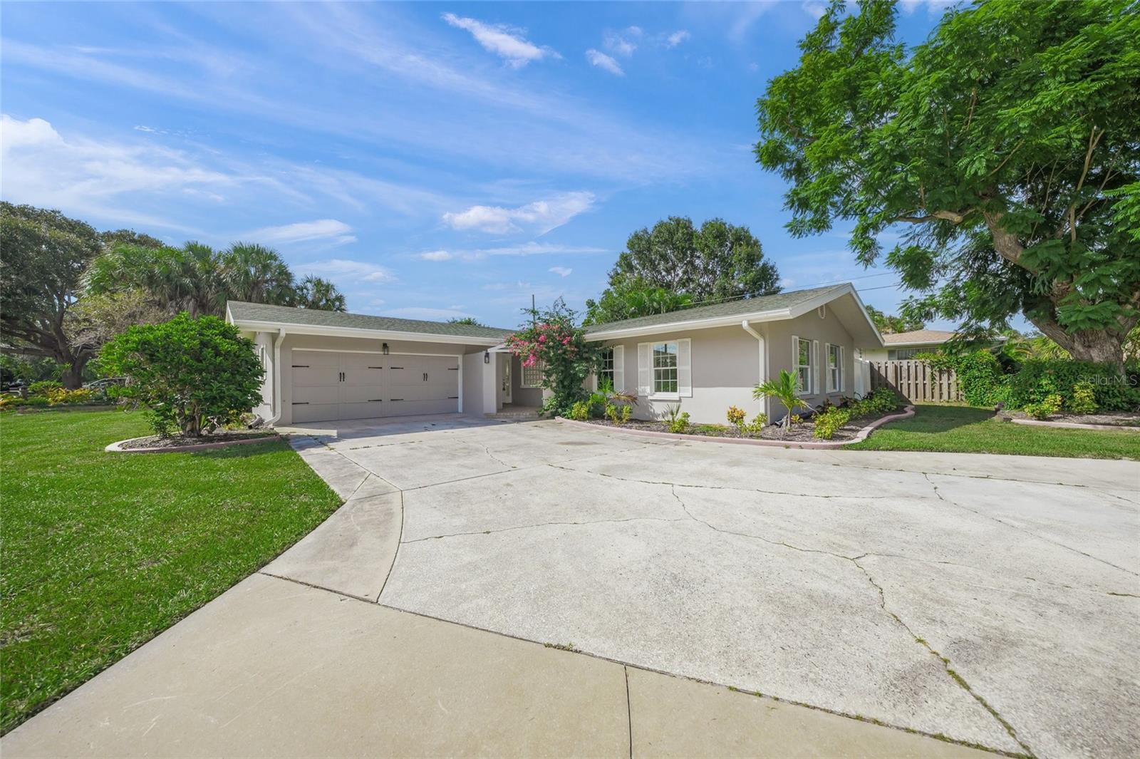 SOUTH GATE - Residential