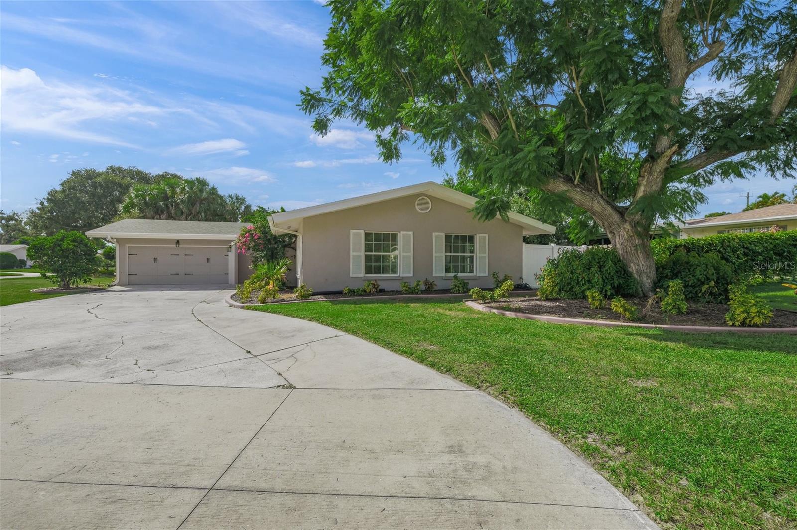 SOUTH GATE - Residential