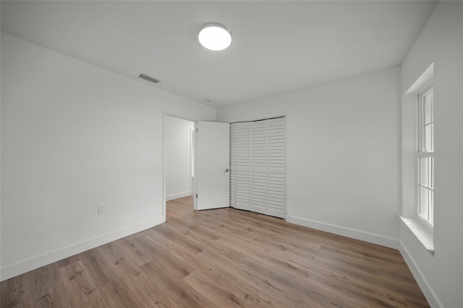 SOUTH GATE - Residential