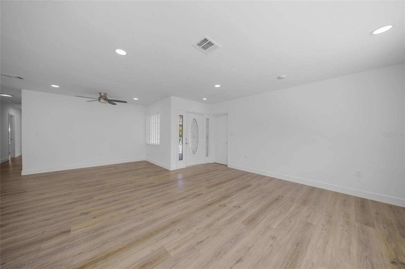 SOUTH GATE - Residential
