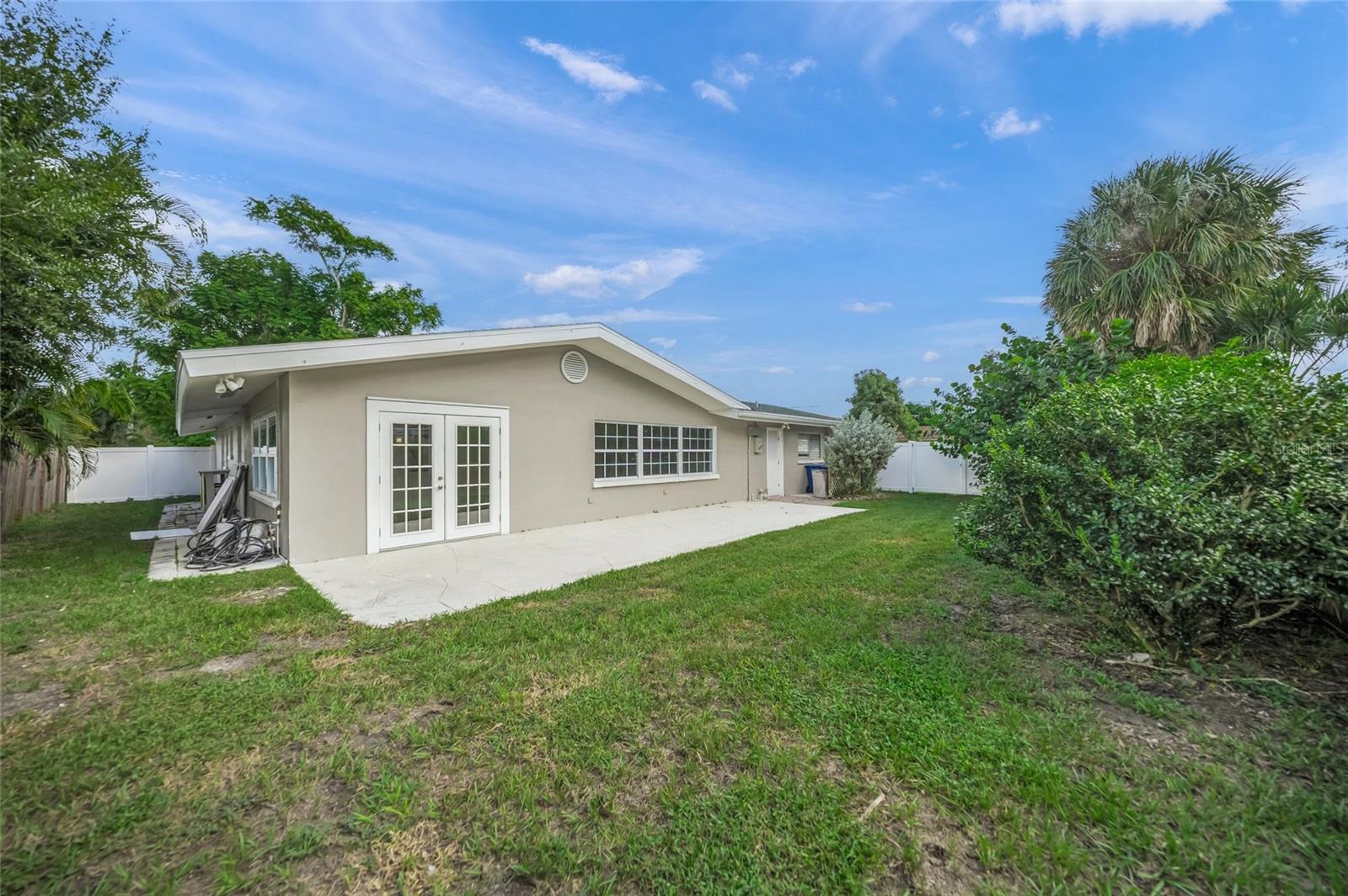 SOUTH GATE - Residential