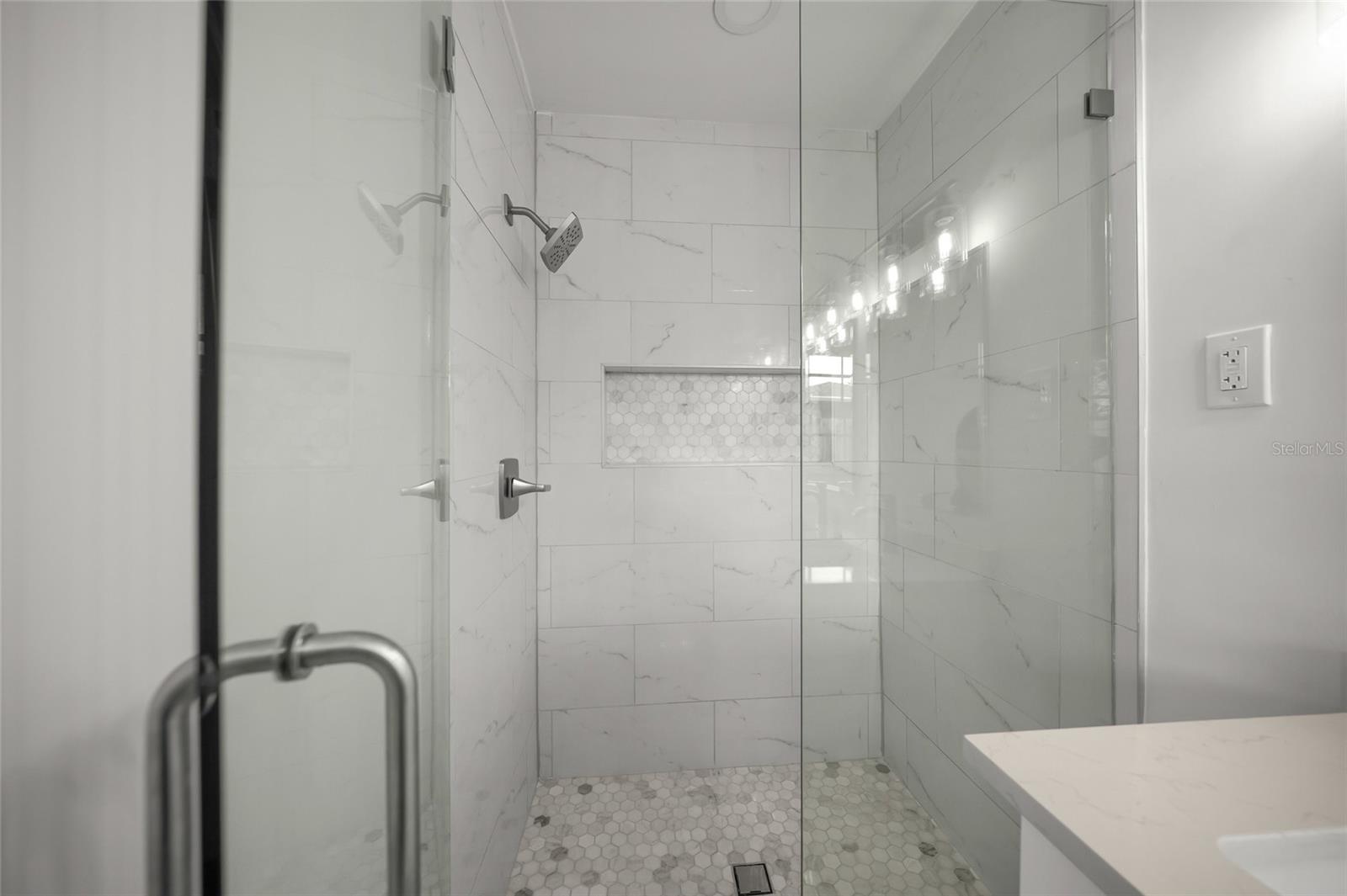 SOUTH GATE - Residential