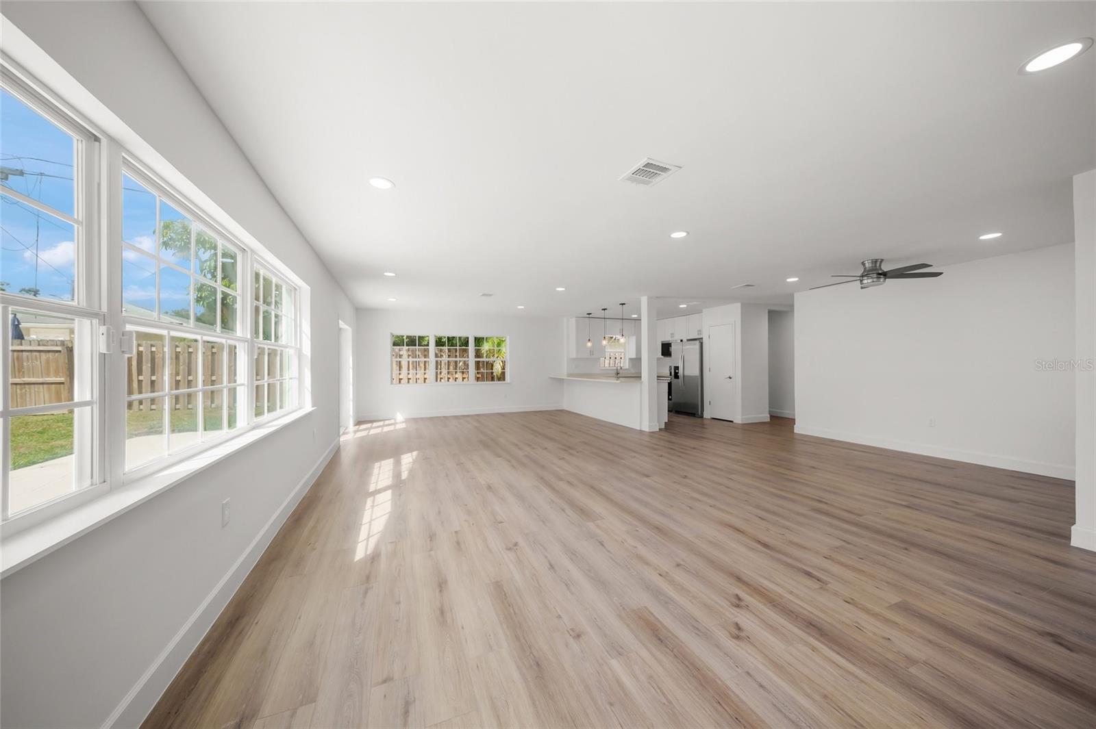 SOUTH GATE - Residential