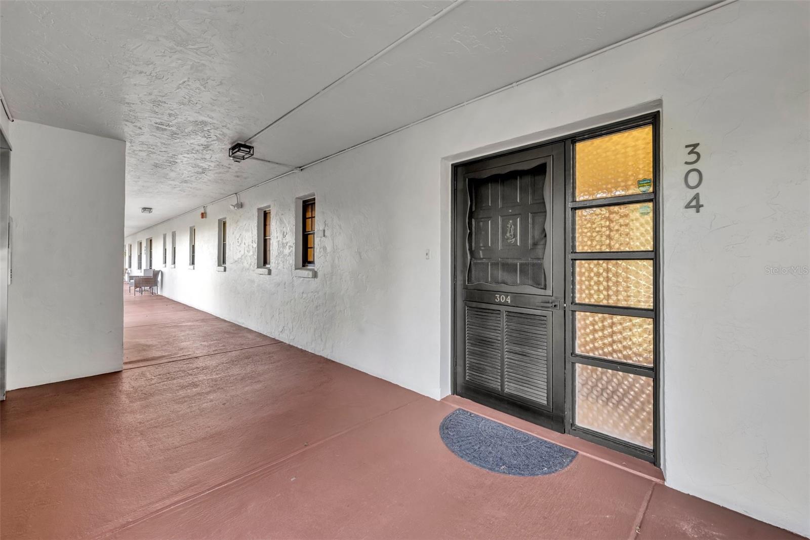 100 S INTERLACHEN AVENUE 304