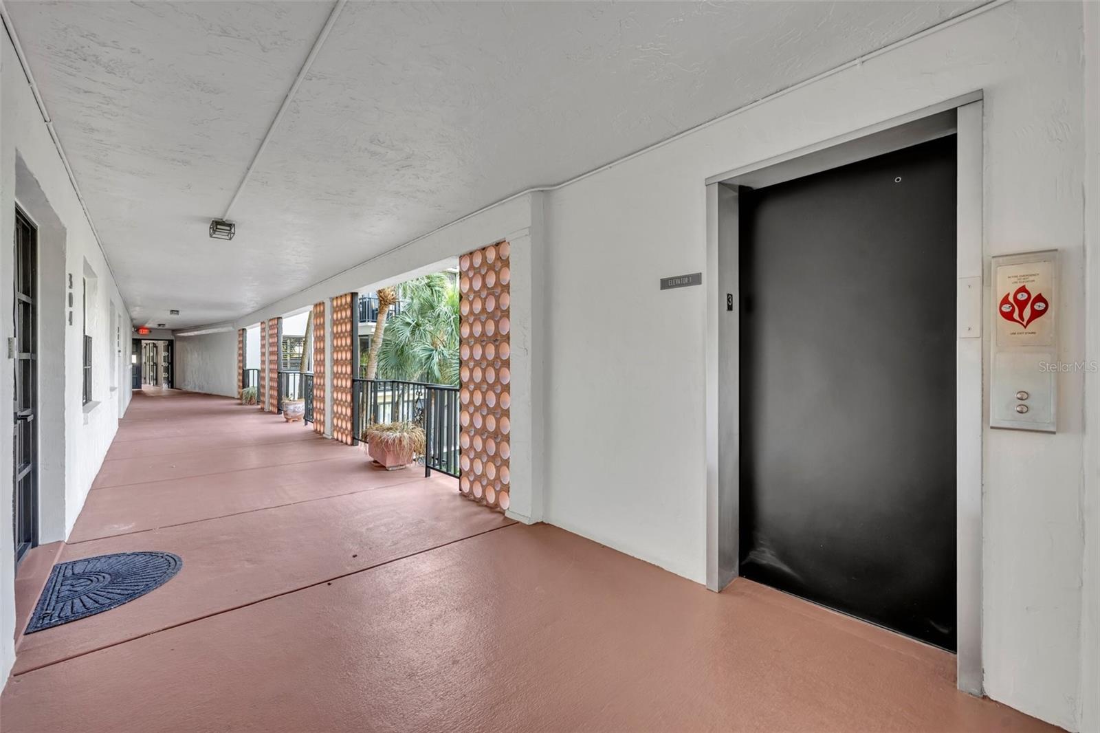 100 S INTERLACHEN AVENUE 304