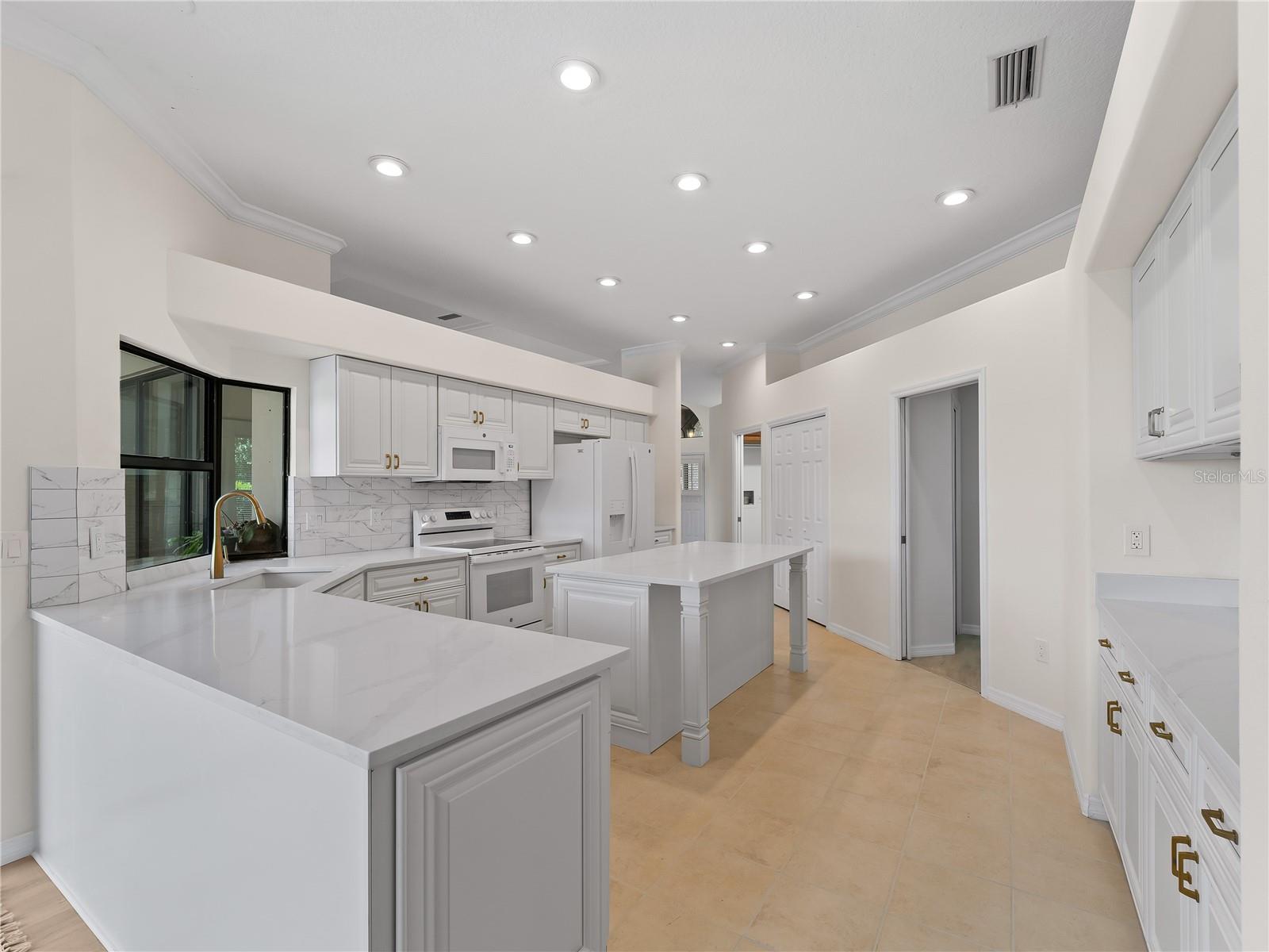 RIVER CLUB NORTH LTS 113-147 - Residential