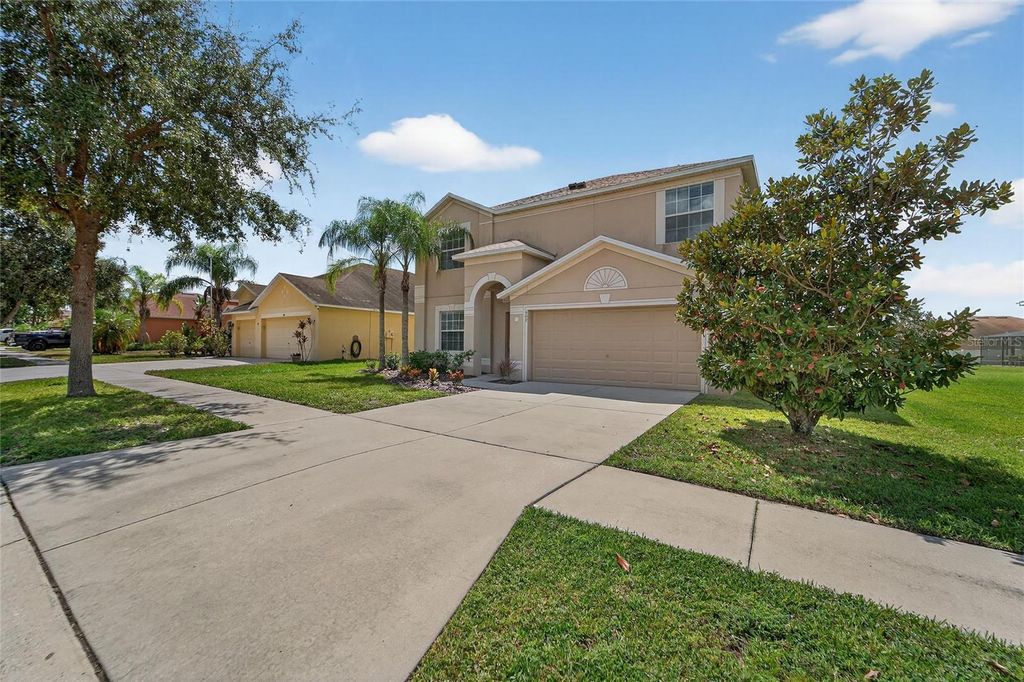 Photo of 609 Tanana Fall Drive, Ruskin, FL 33570 (MLS # TB8426713)