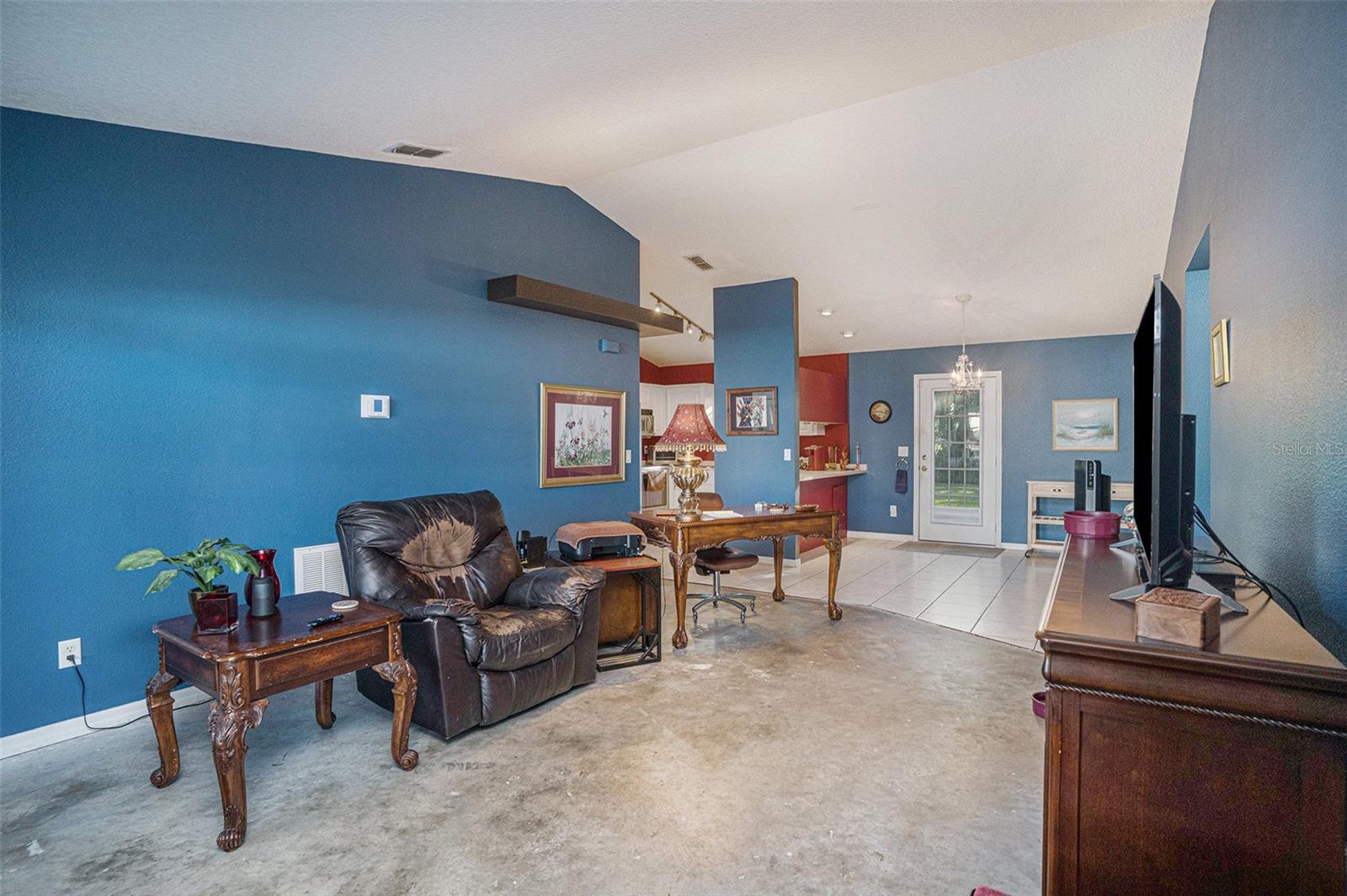 DEVANE & LOWRY - Residential