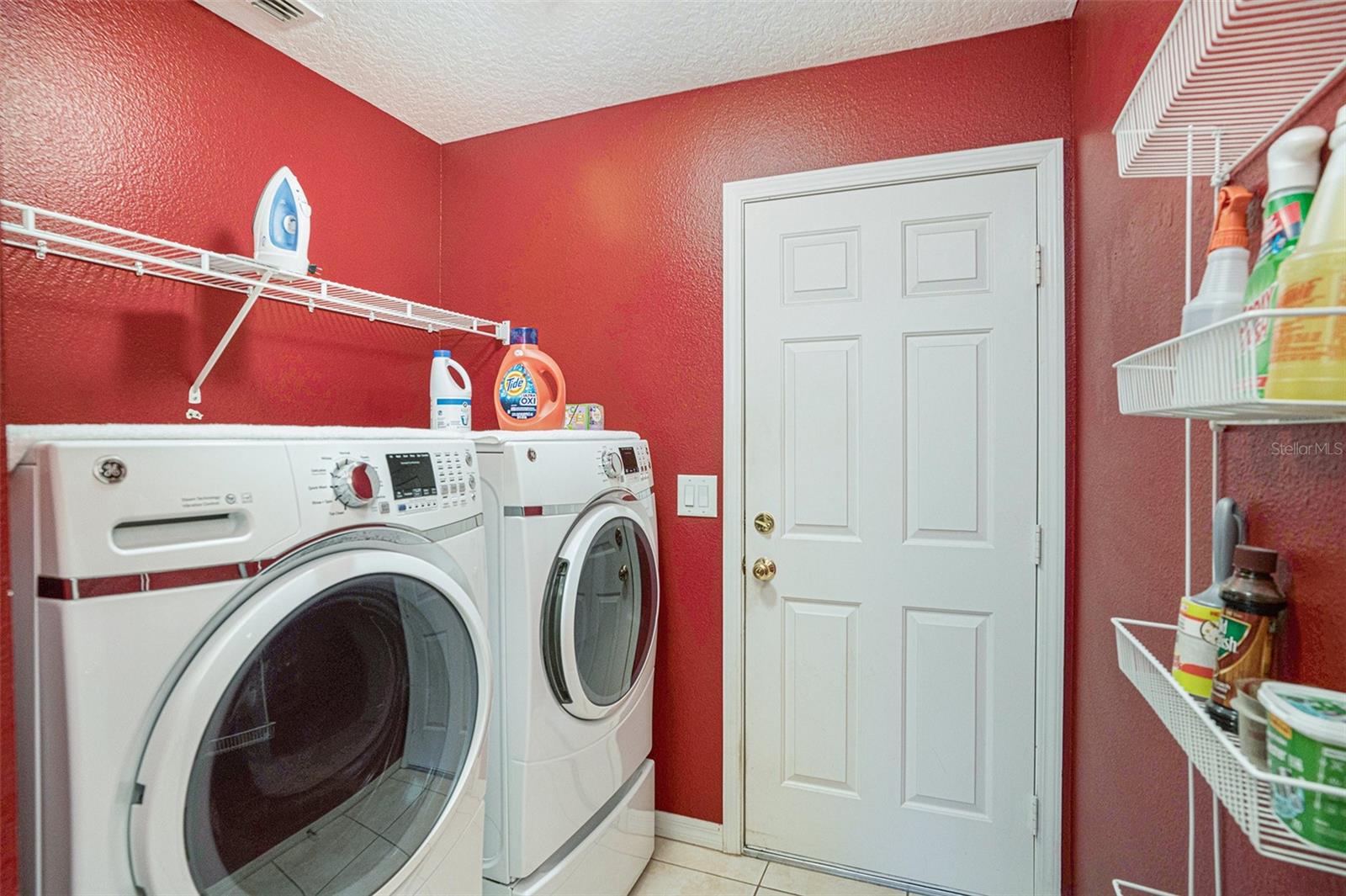 DEVANE & LOWRY - Residential