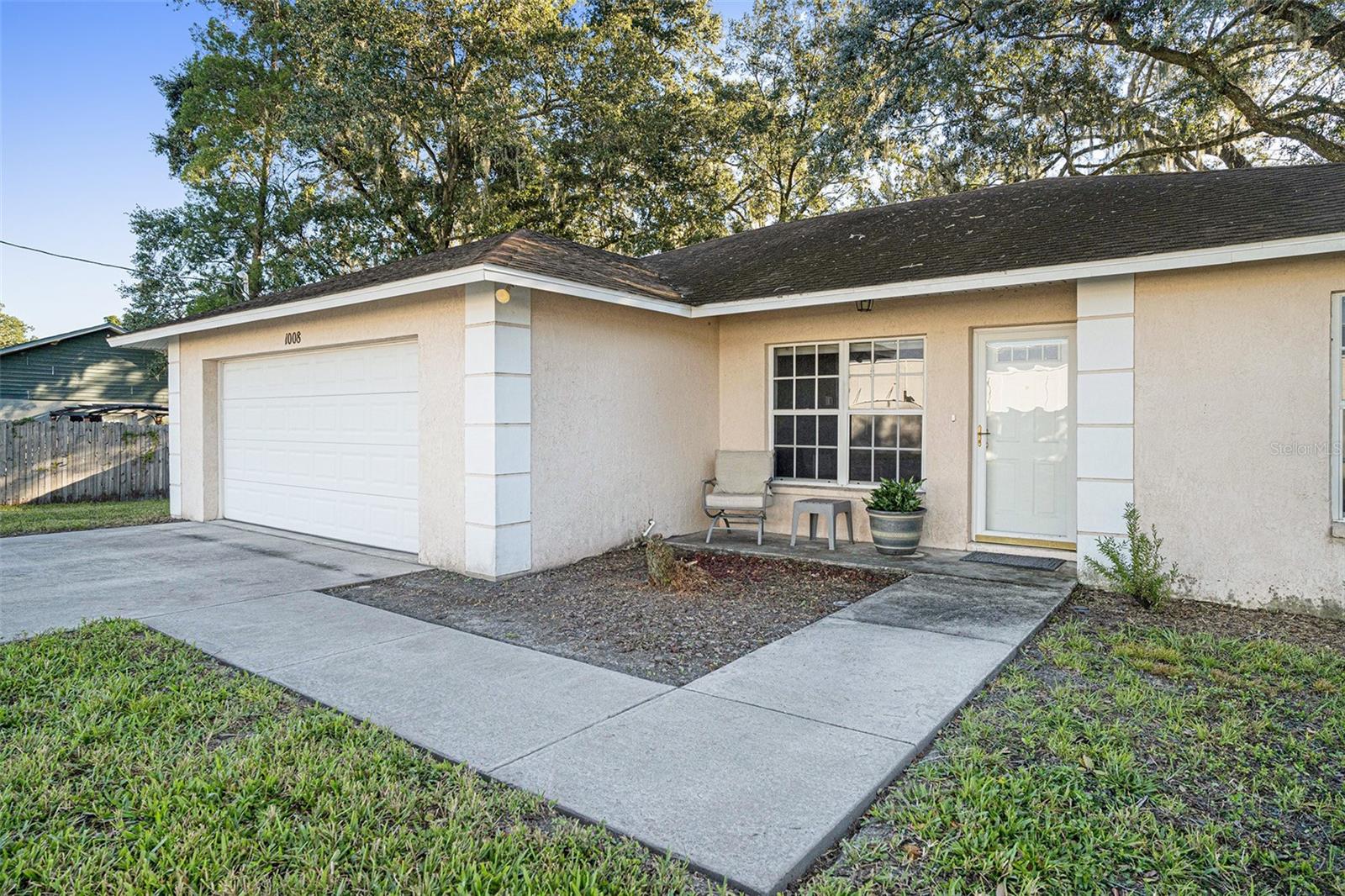 DEVANE & LOWRY - Residential