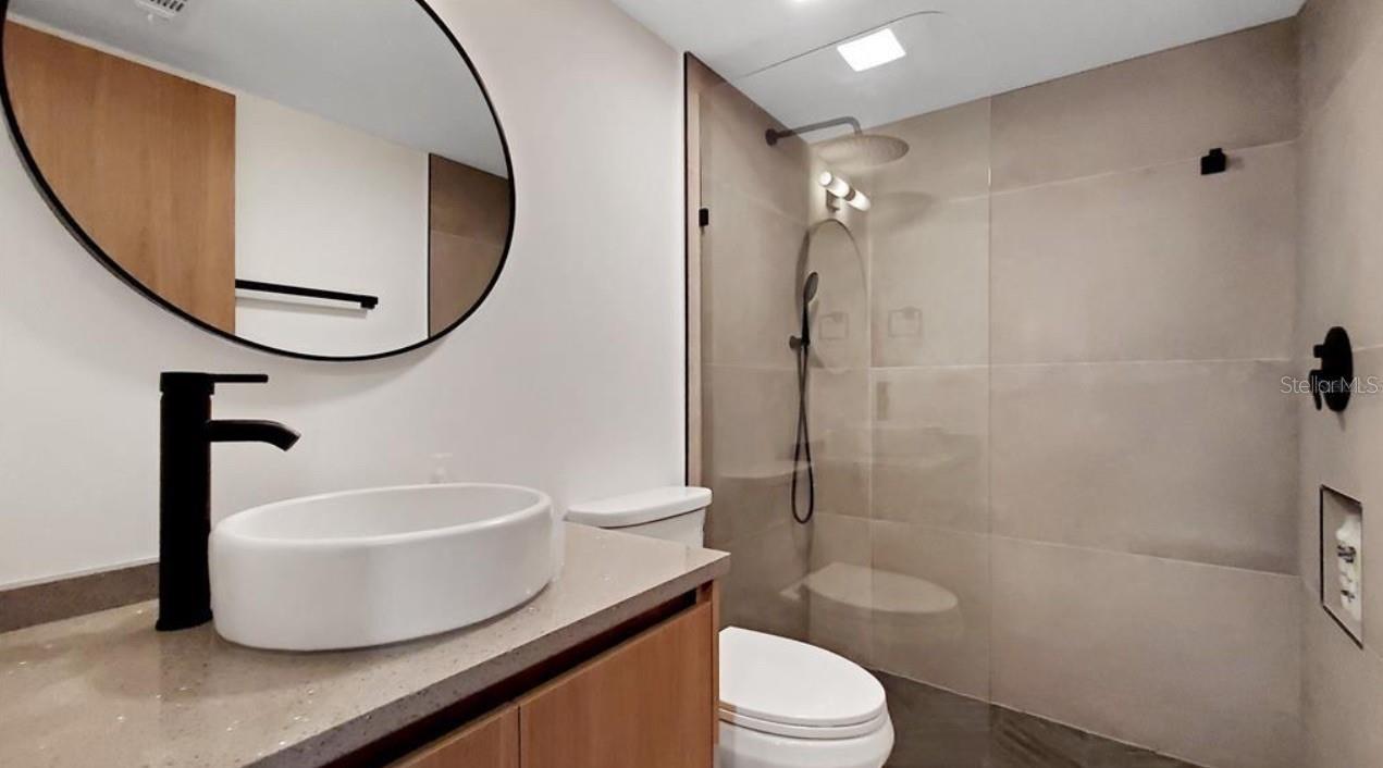 LA PUERTA DEL SOL CONDO - Residential