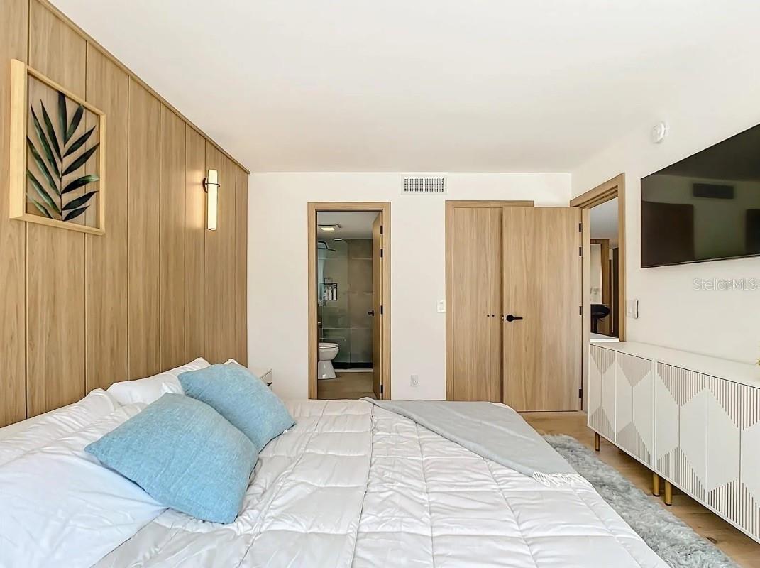 LA PUERTA DEL SOL CONDO - Residential