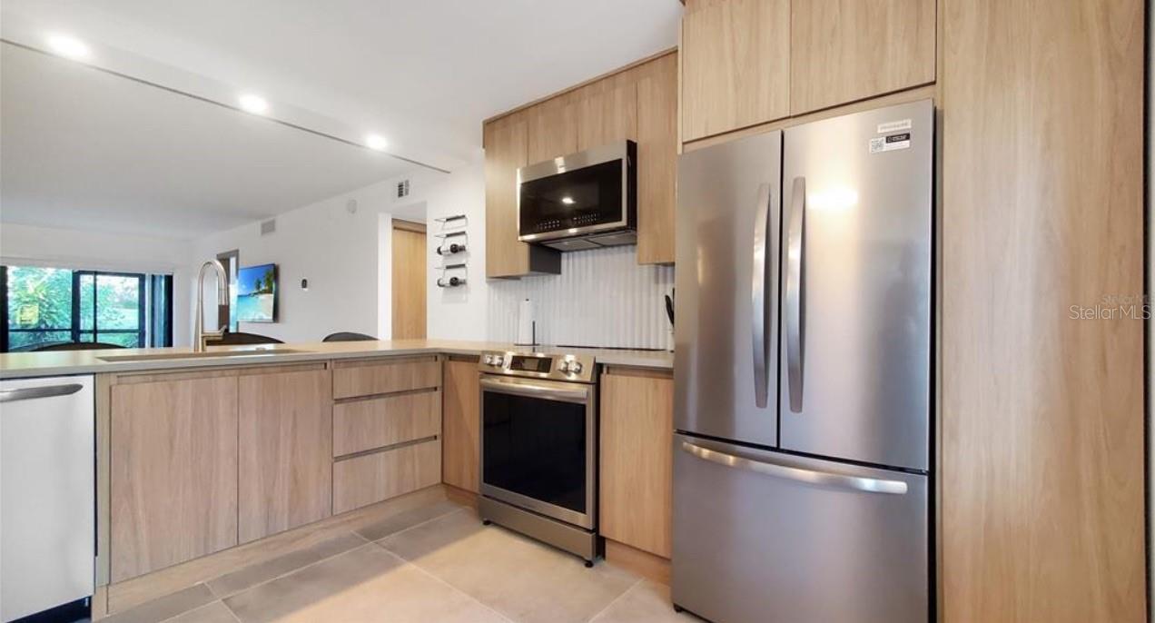 LA PUERTA DEL SOL CONDO - Residential