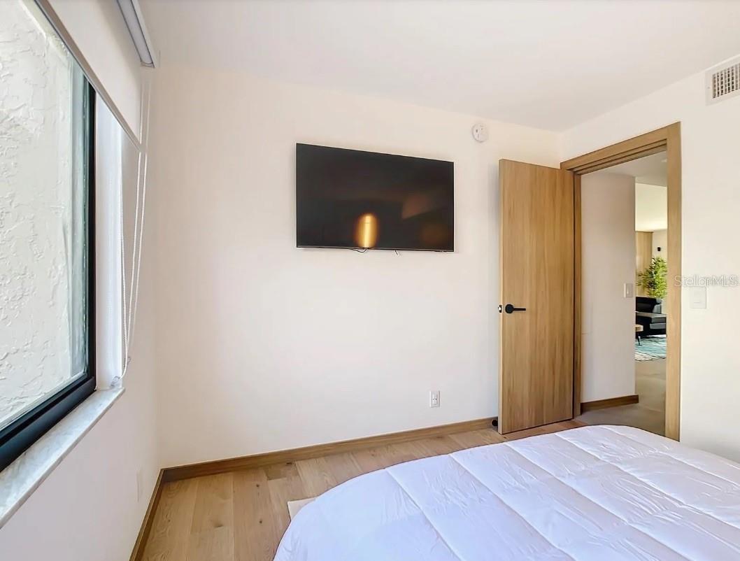 LA PUERTA DEL SOL CONDO - Residential