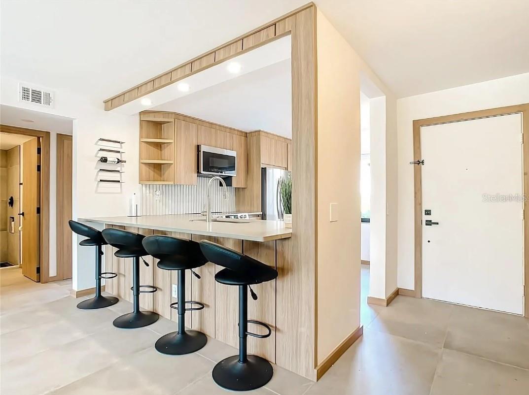 LA PUERTA DEL SOL CONDO - Residential