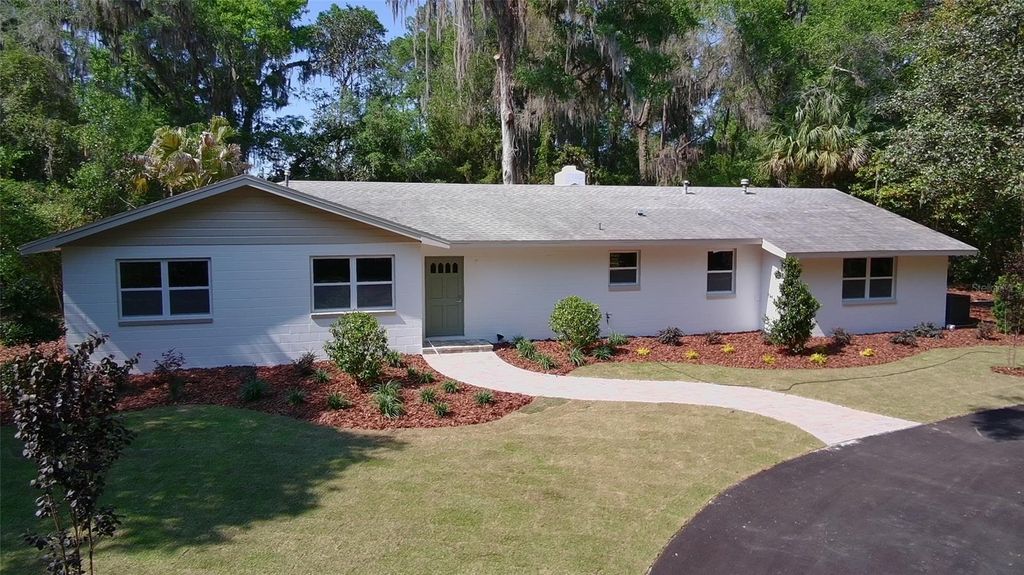 Photo of 4890 NW 20th Place, Gainesville, FL 32605 (MLS # GC540043)