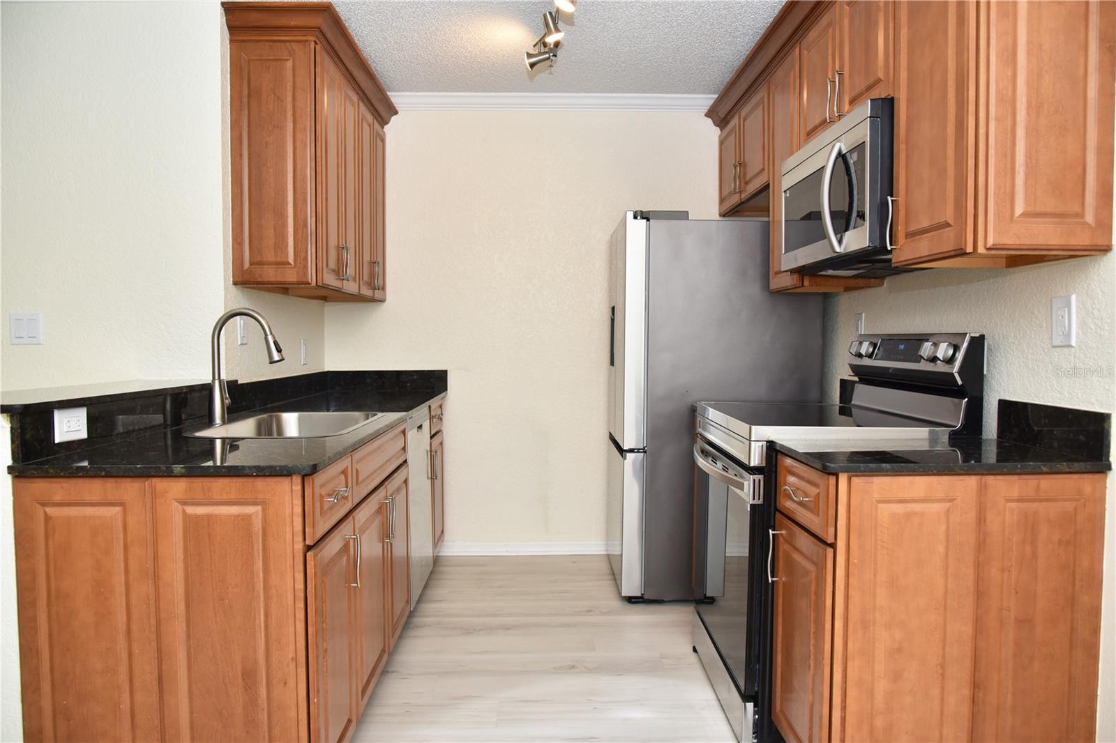 ITOPIA PRIVATE RESIDENCES CONDO - Residential Lease