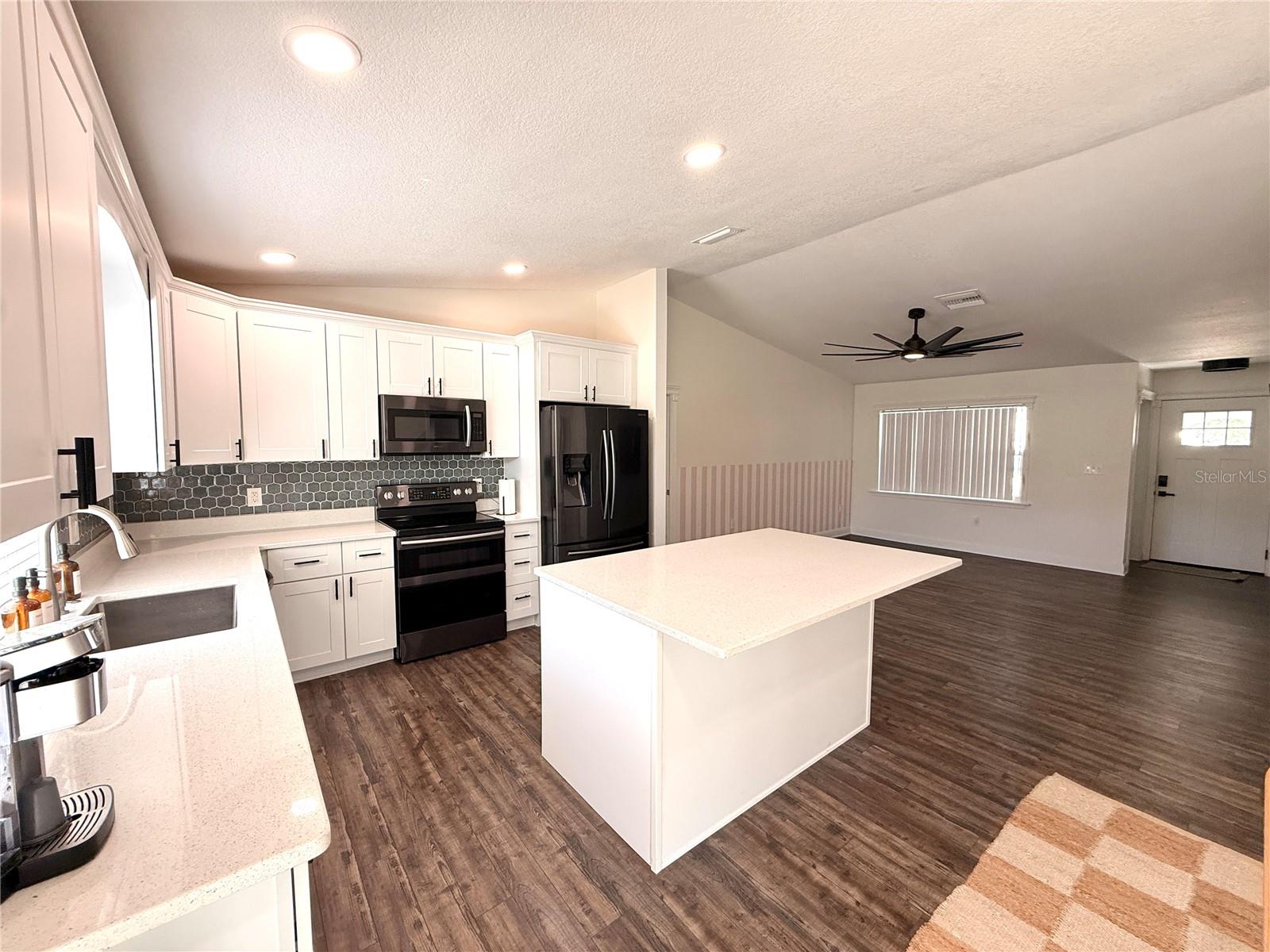 7812 POWDER HORN CIRCLE