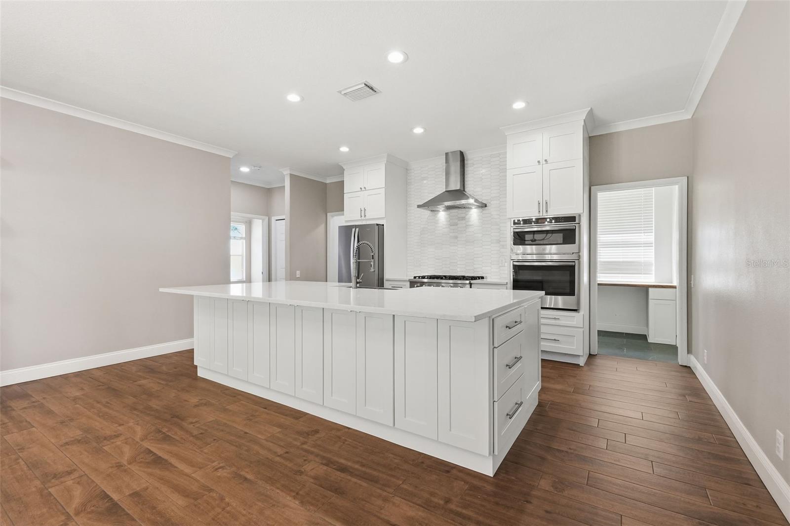 RIVER WATCH - Residential