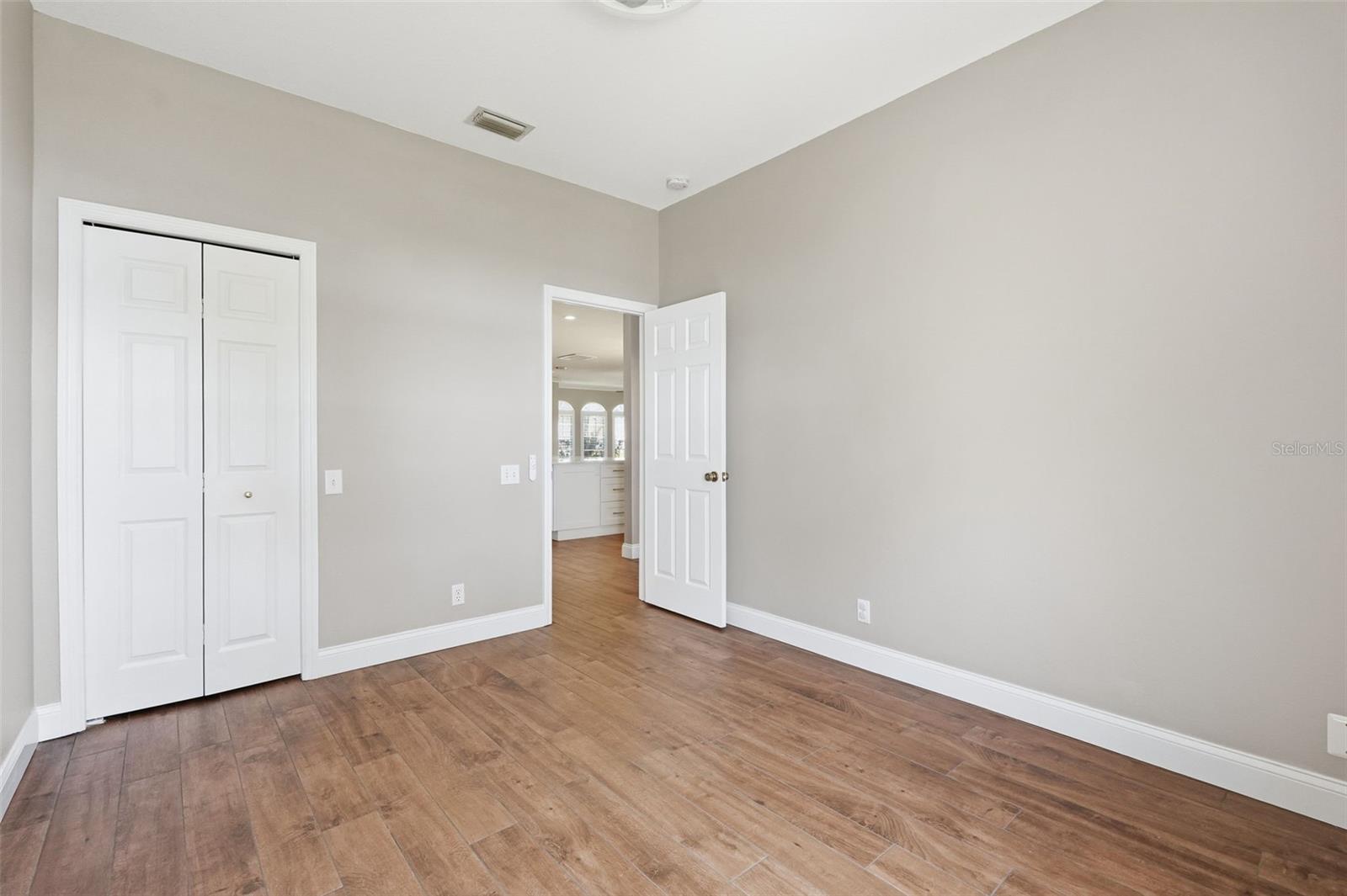 RIVER WATCH - Residential