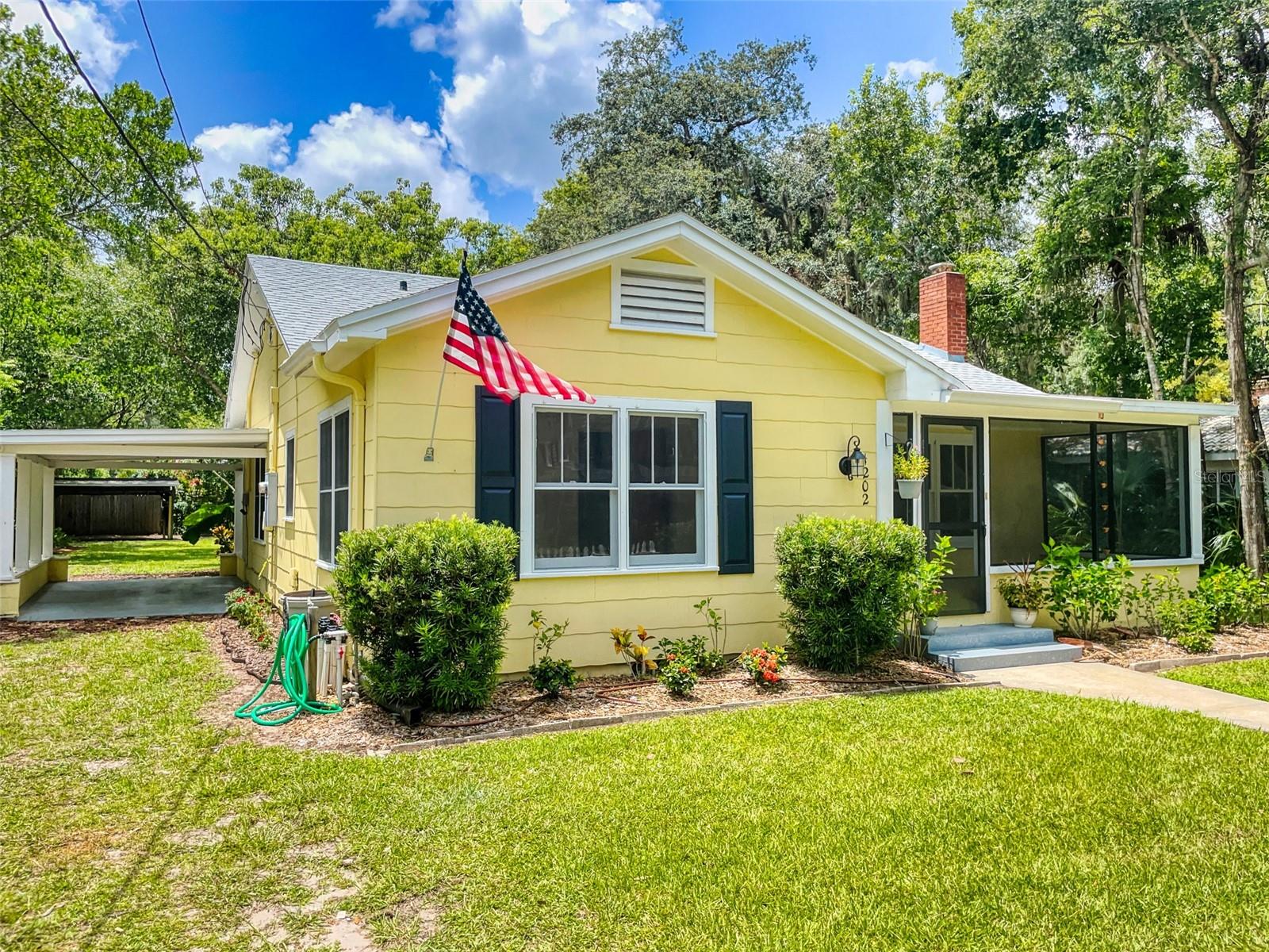 This 2 bedrooom 1 bath cozy home is nestled in the downtown historic district of NSB. The home is just a couple blocks to Riverside Dr. Parks and shopping within walking distance. This is a great neighborhood! This home has been remodeled to include new paint and appliances. Granite countertops in kitchen. The screened front porch is a great place to enjoy the fresh air in the evenings. Washer/ Dryer hook ups are available. The property has a large backyard with a shed to store your items. NO pets please. This rental will be available October 1, 2025.