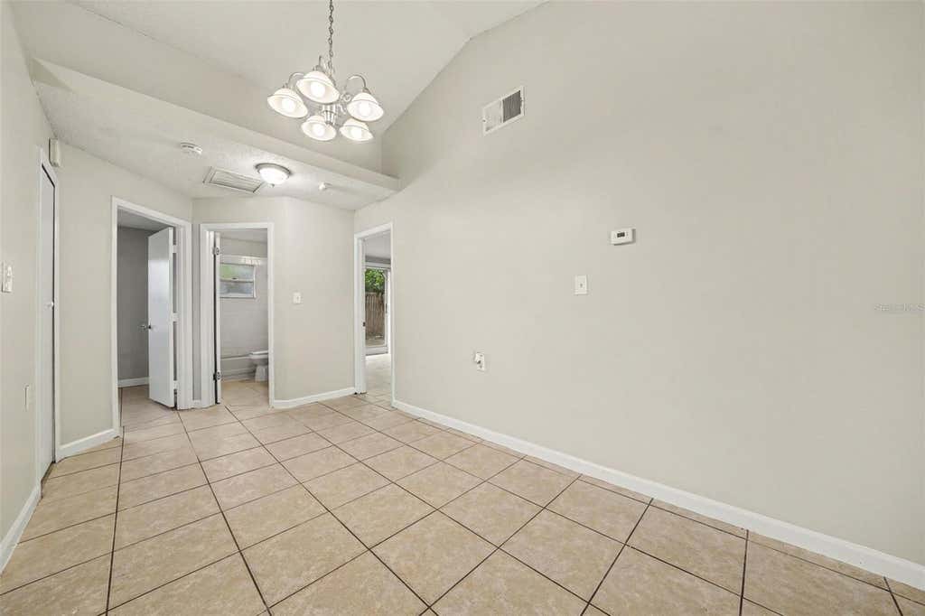 Photo of 1034 Clovercrest Road, Orlando, FL 32811 (MLS # O6432516)