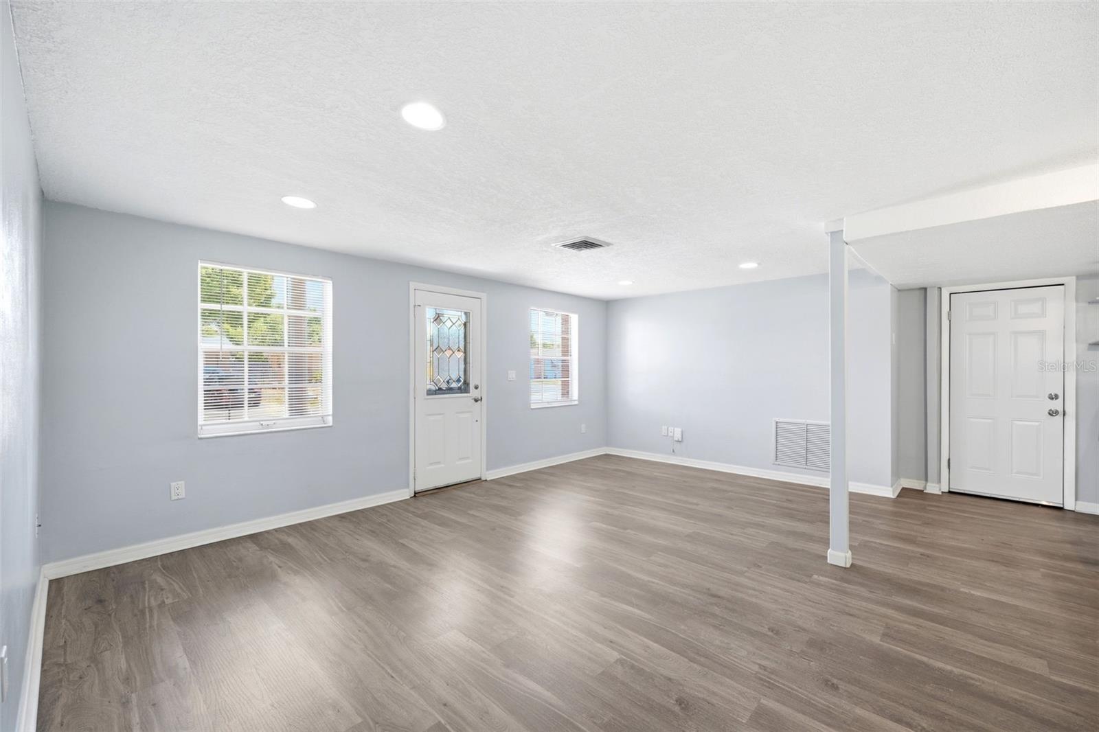 BEACON SQUARE - Residential