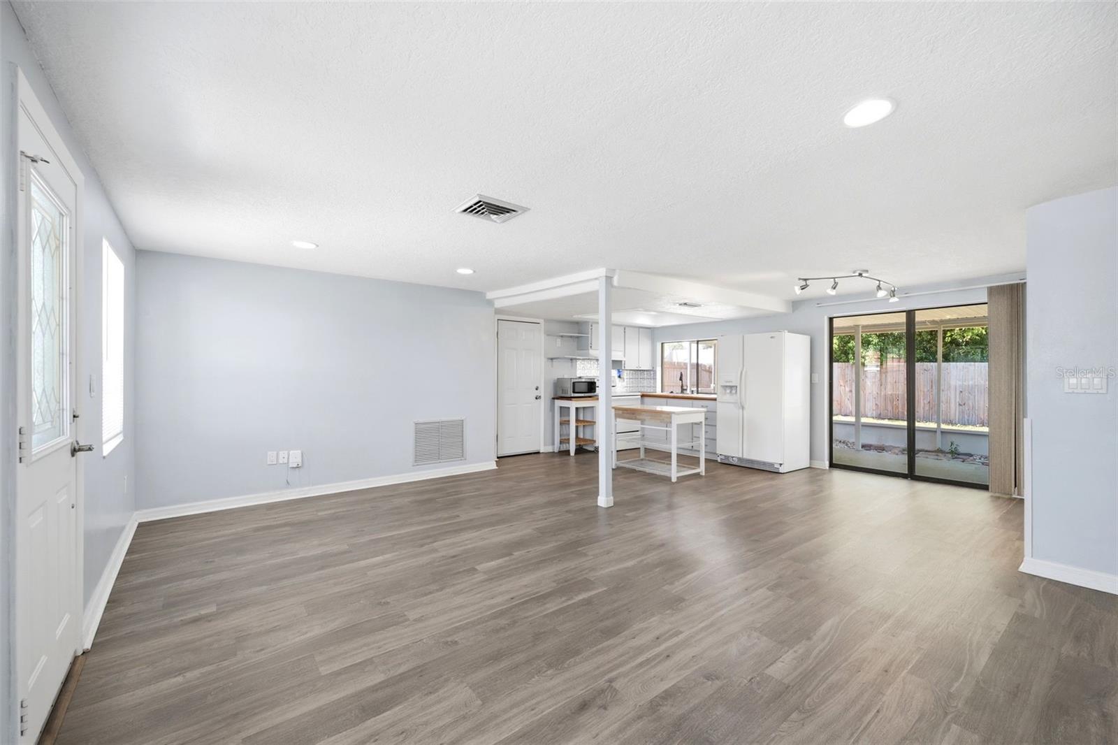 BEACON SQUARE - Residential