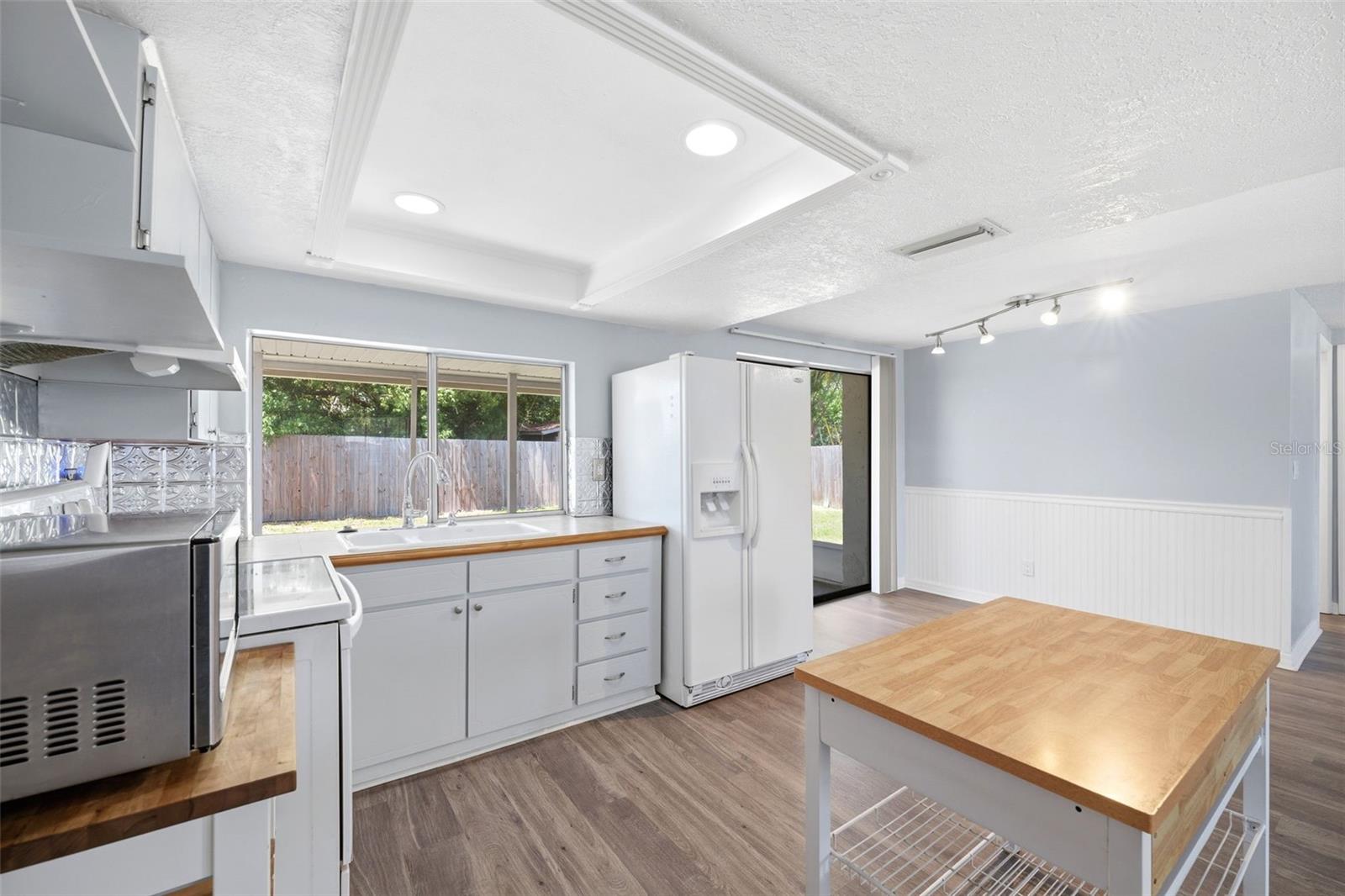 BEACON SQUARE - Residential