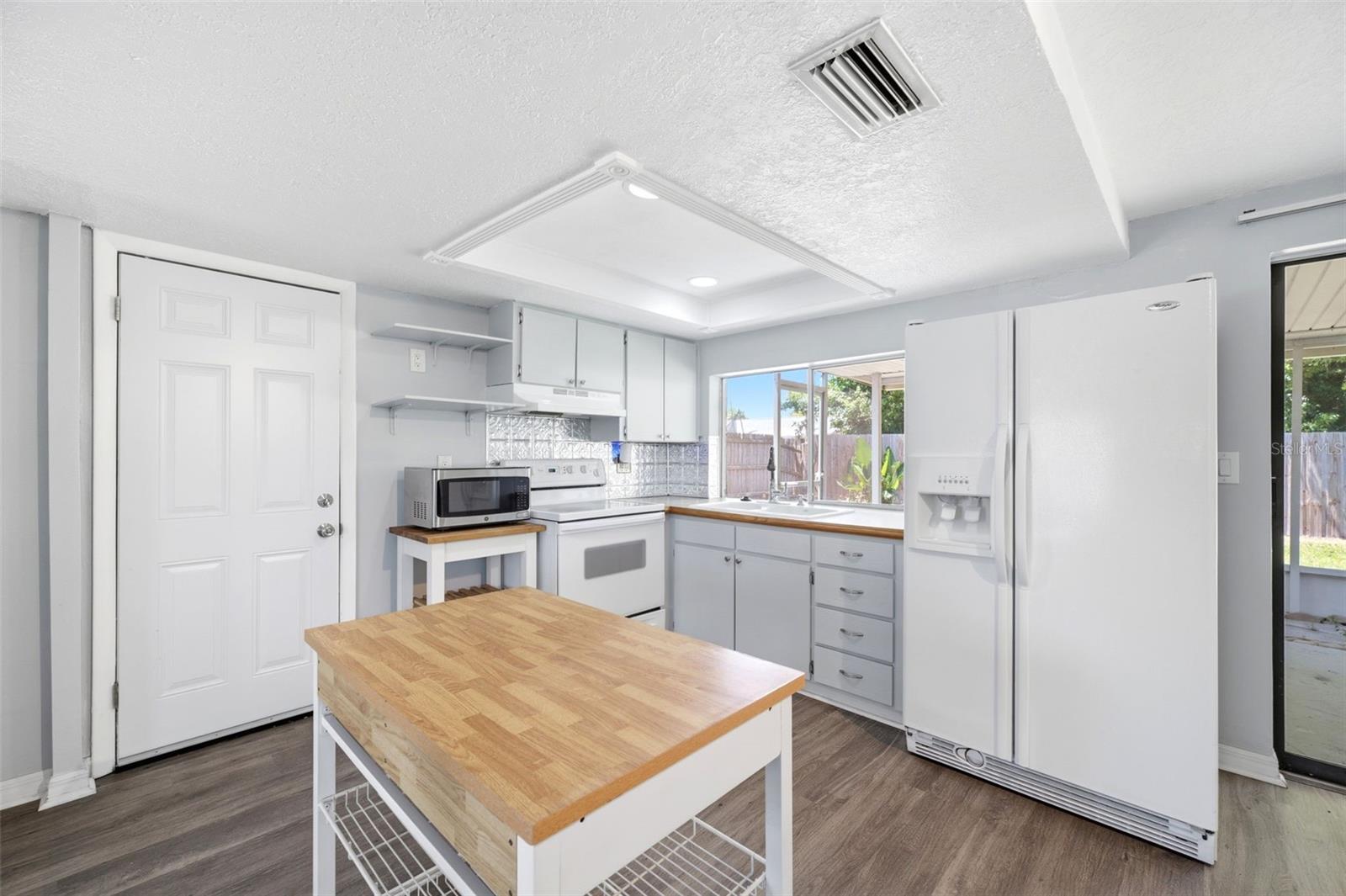 BEACON SQUARE - Residential