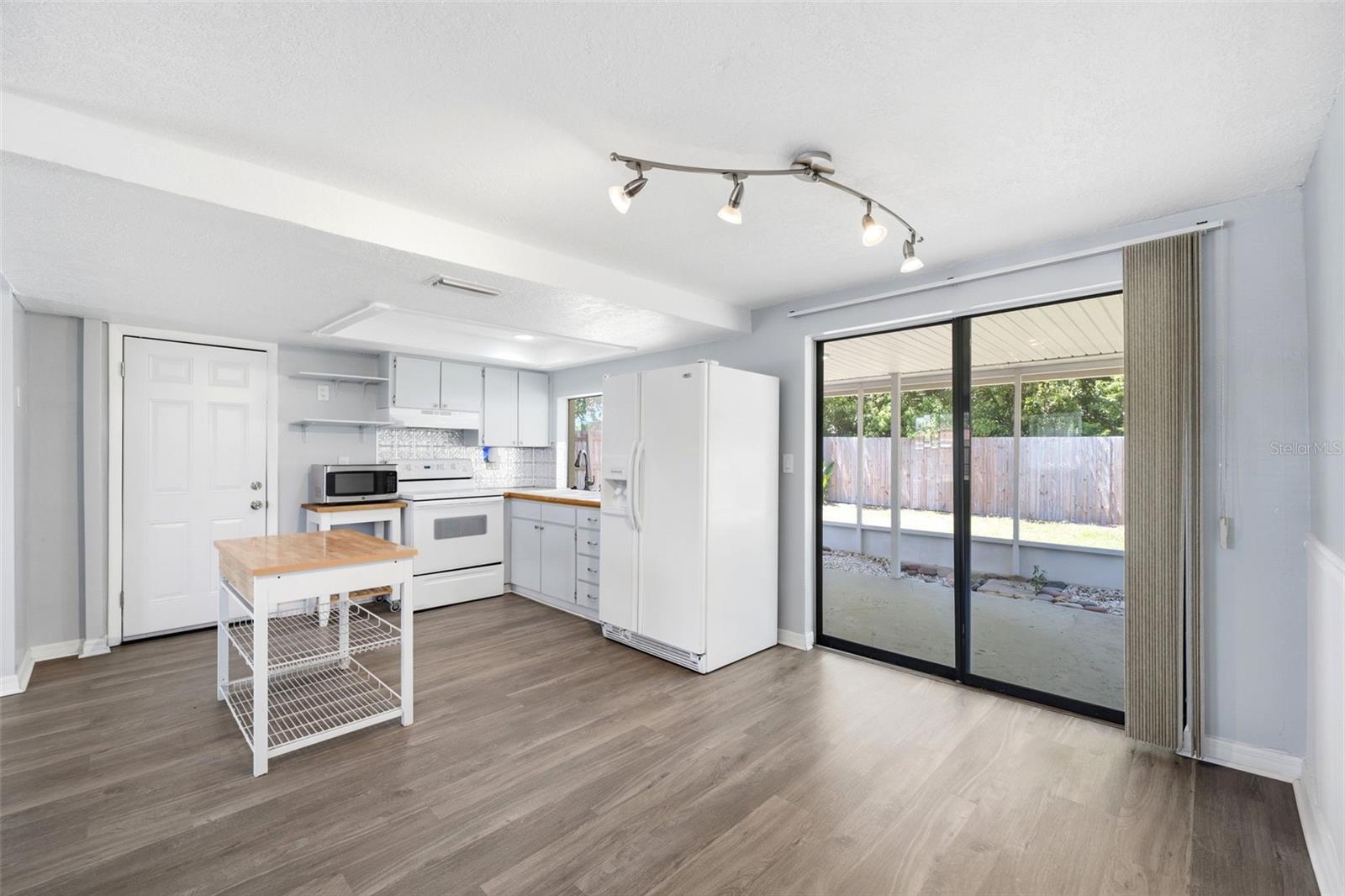 BEACON SQUARE - Residential