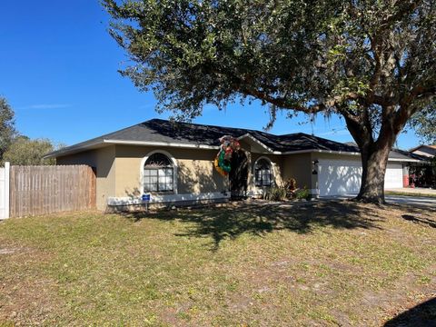 Photo of 511 Kilimanjaro Drive, Kissimmee, FL 34758 (MLS # S5117973)