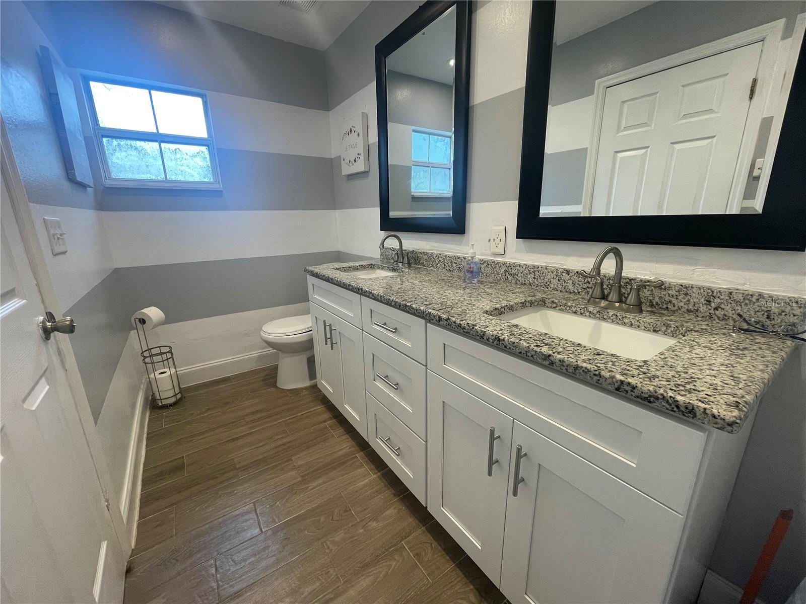 FORSYTH POINTE - Residential