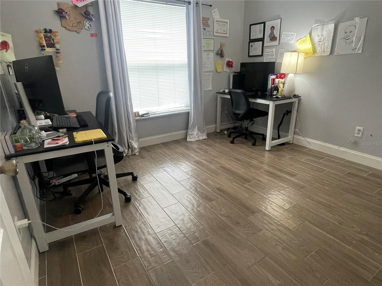 FORSYTH POINTE - Residential