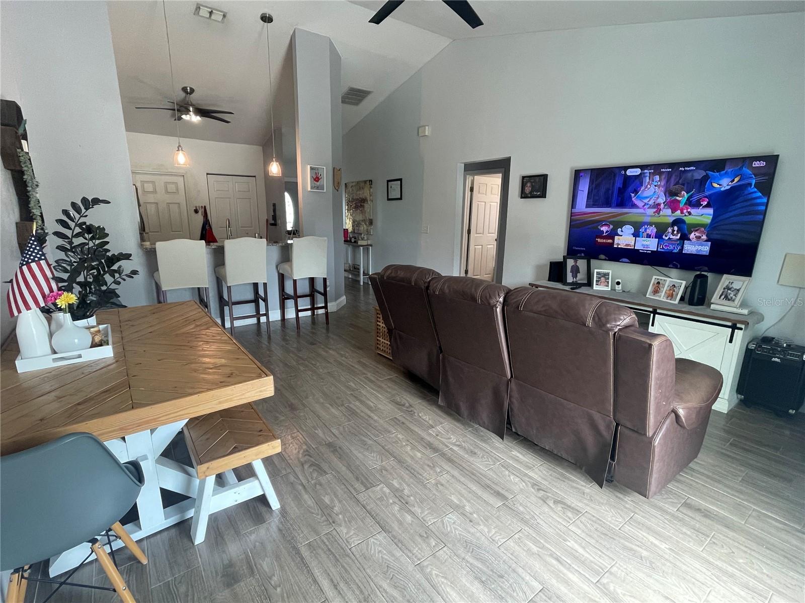 FORSYTH POINTE - Residential