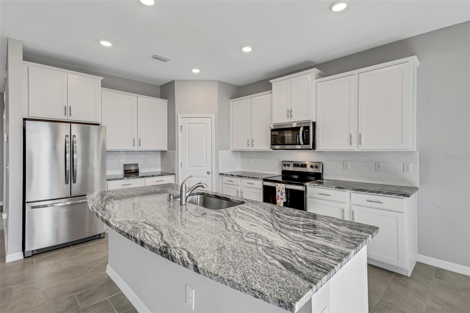 PROMENADE ESTATES PH 1 - Residential