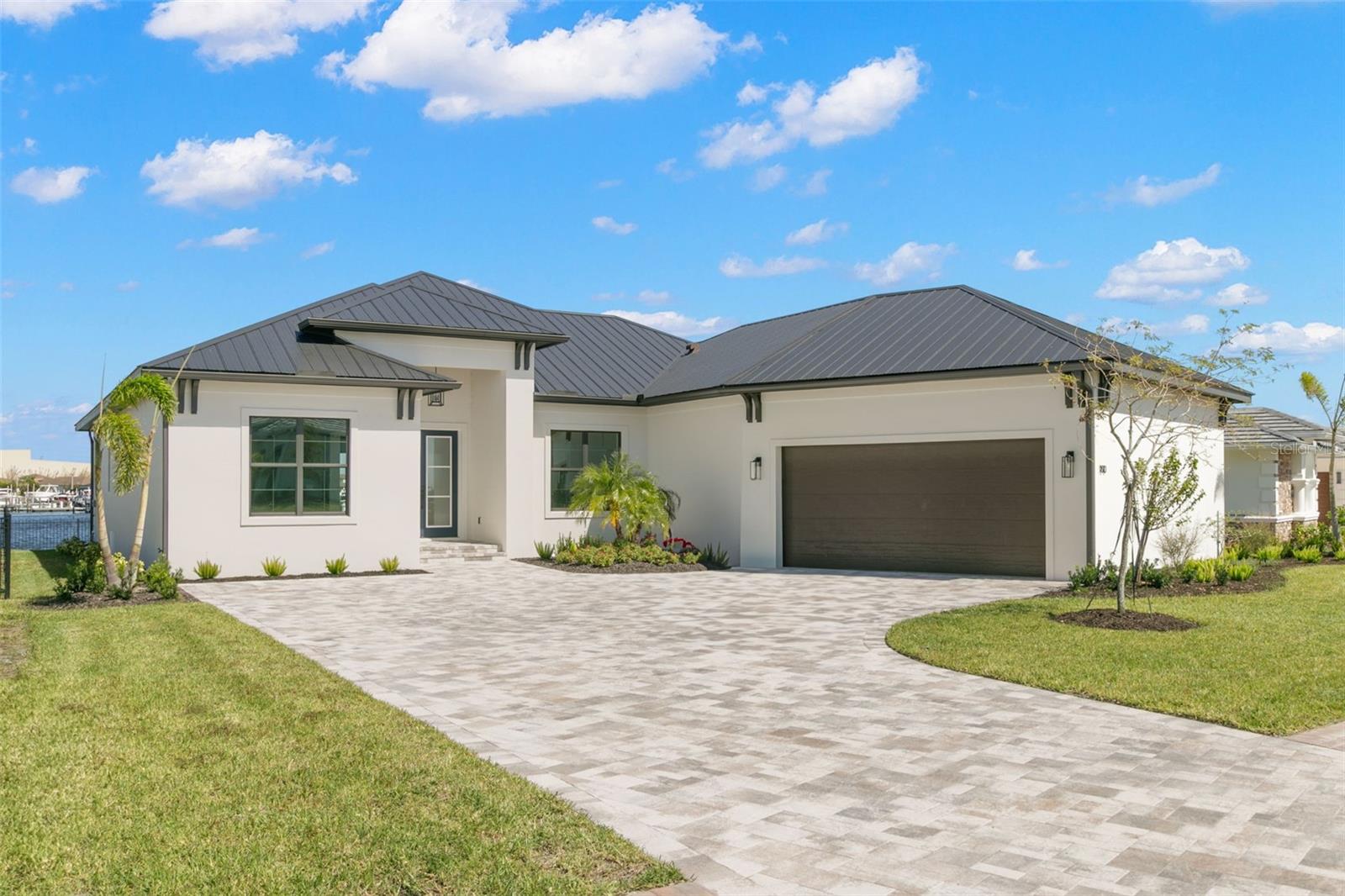SANCTUARY COVE - Residential