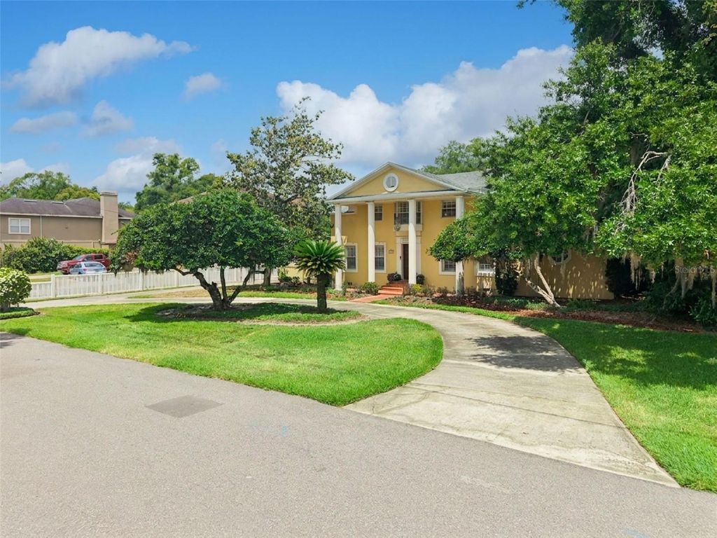 Photo of 1551 Waterwitch Drive, Orlando, FL 32806 (MLS # O6403864)