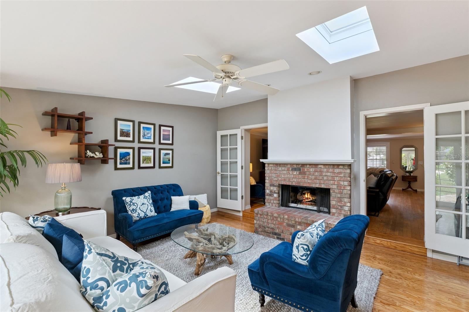 MIDDLEBROOK OAKS - Residential