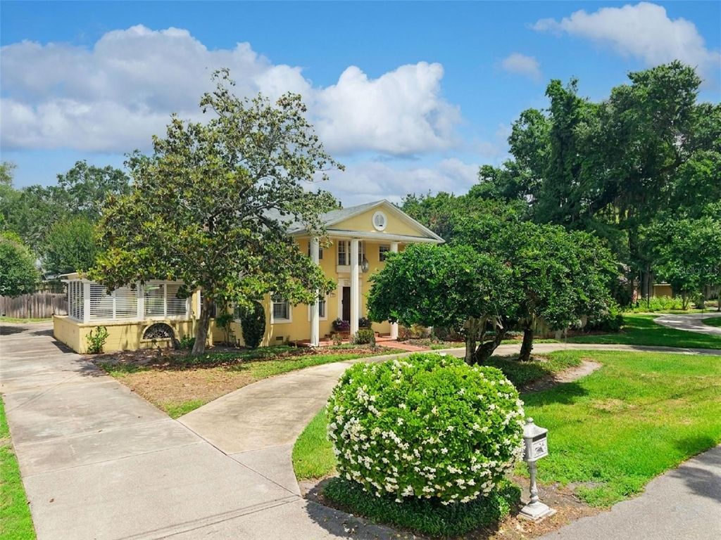 Photo of 1551 Waterwitch Drive, Orlando, FL 32806 (MLS # O6403864)