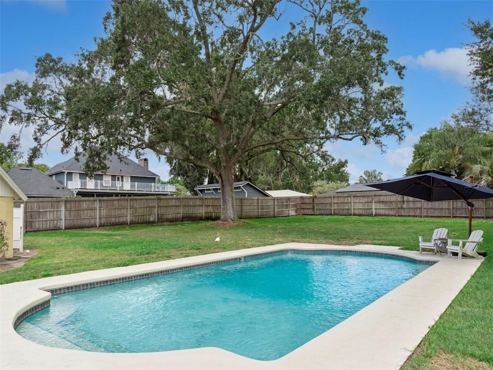 MIDDLEBROOK OAKS - Residential
