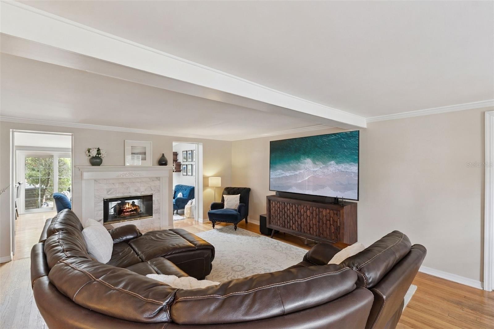 MIDDLEBROOK OAKS - Residential
