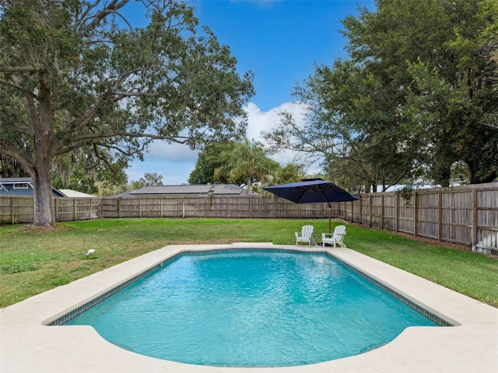 MIDDLEBROOK OAKS - Residential