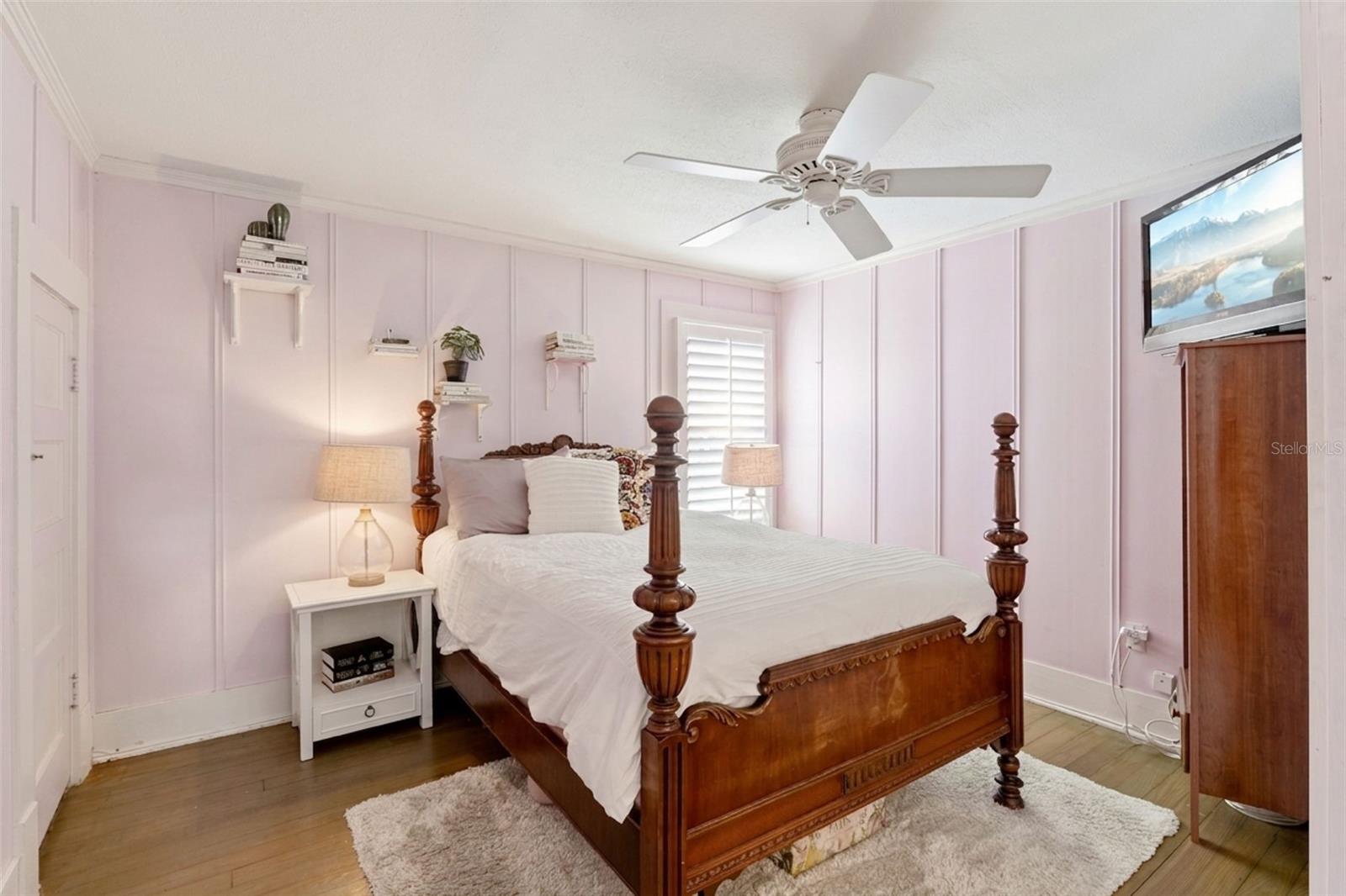 MIDDLEBROOK OAKS - Residential