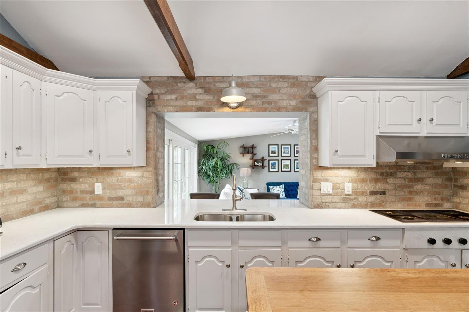 MIDDLEBROOK OAKS - Residential