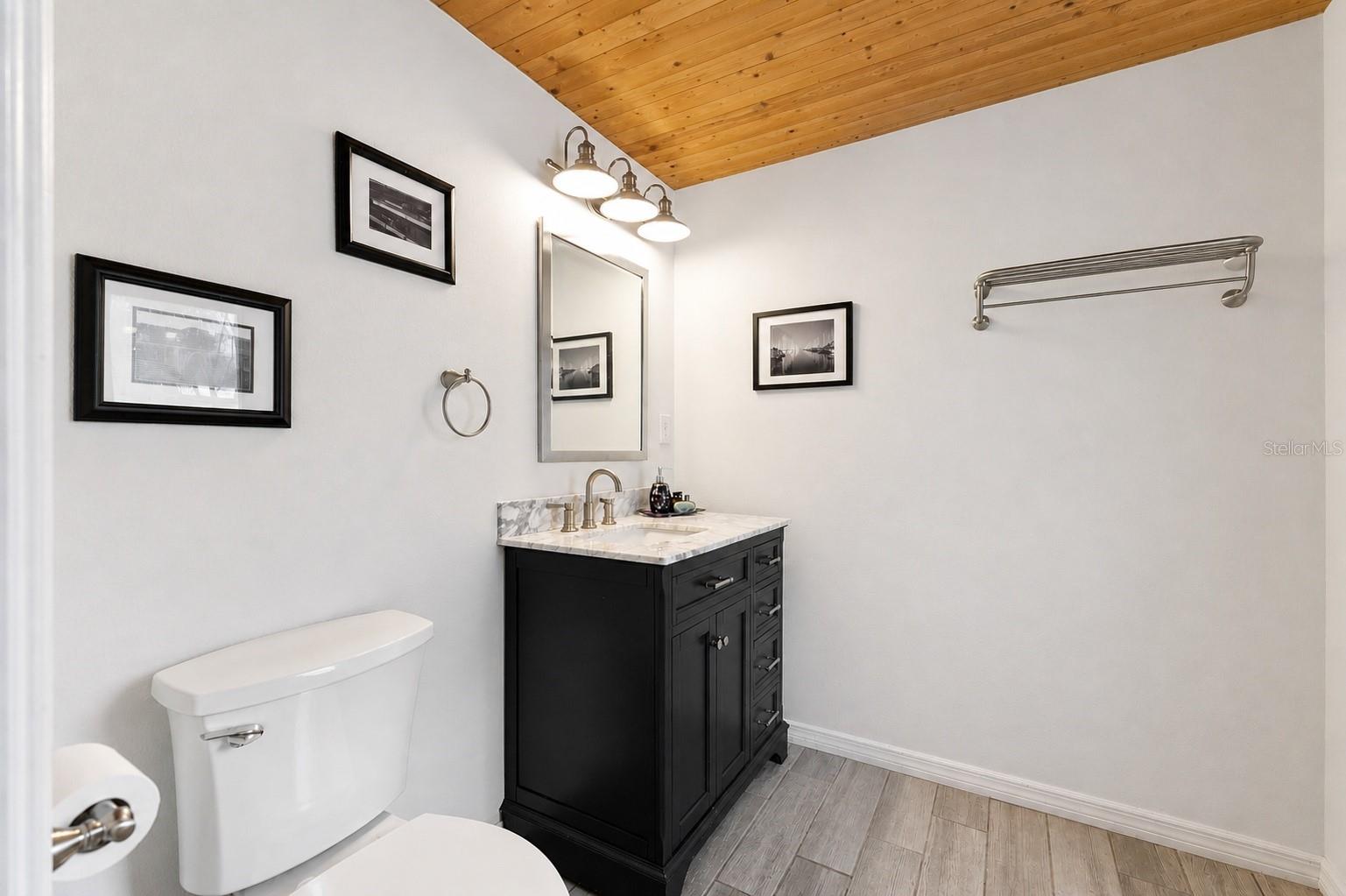 MIDDLEBROOK OAKS - Residential