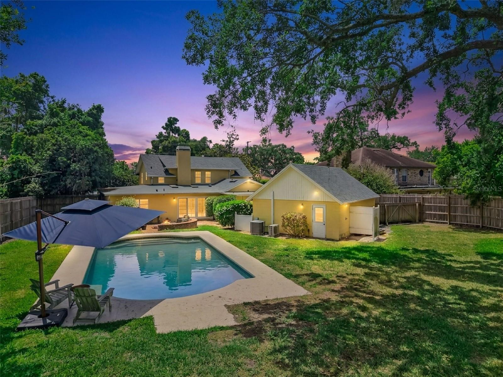MIDDLEBROOK OAKS - Residential