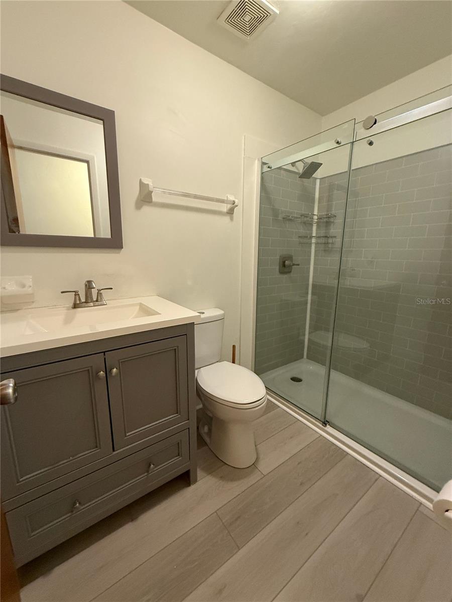 TRACY TERRACE - Residential Lease