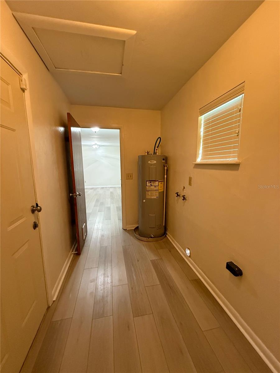 TRACY TERRACE - Residential Lease