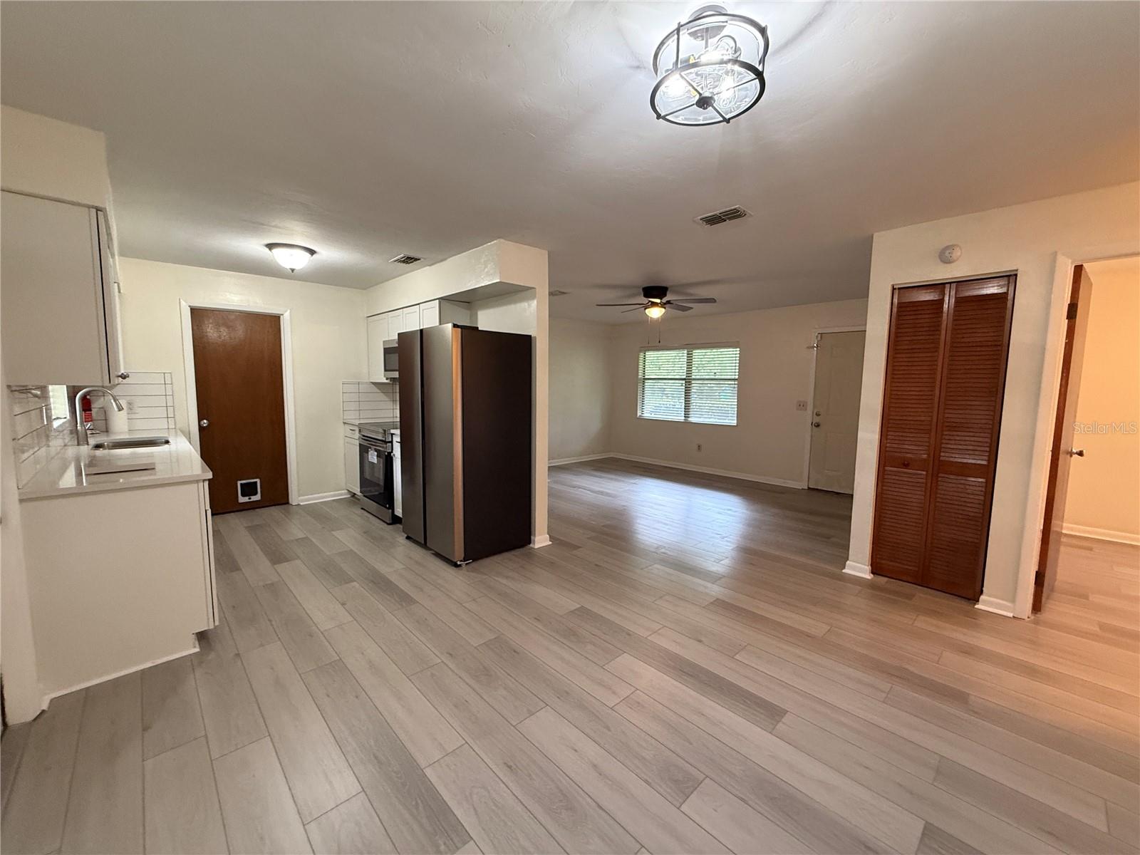 TRACY TERRACE - Residential Lease